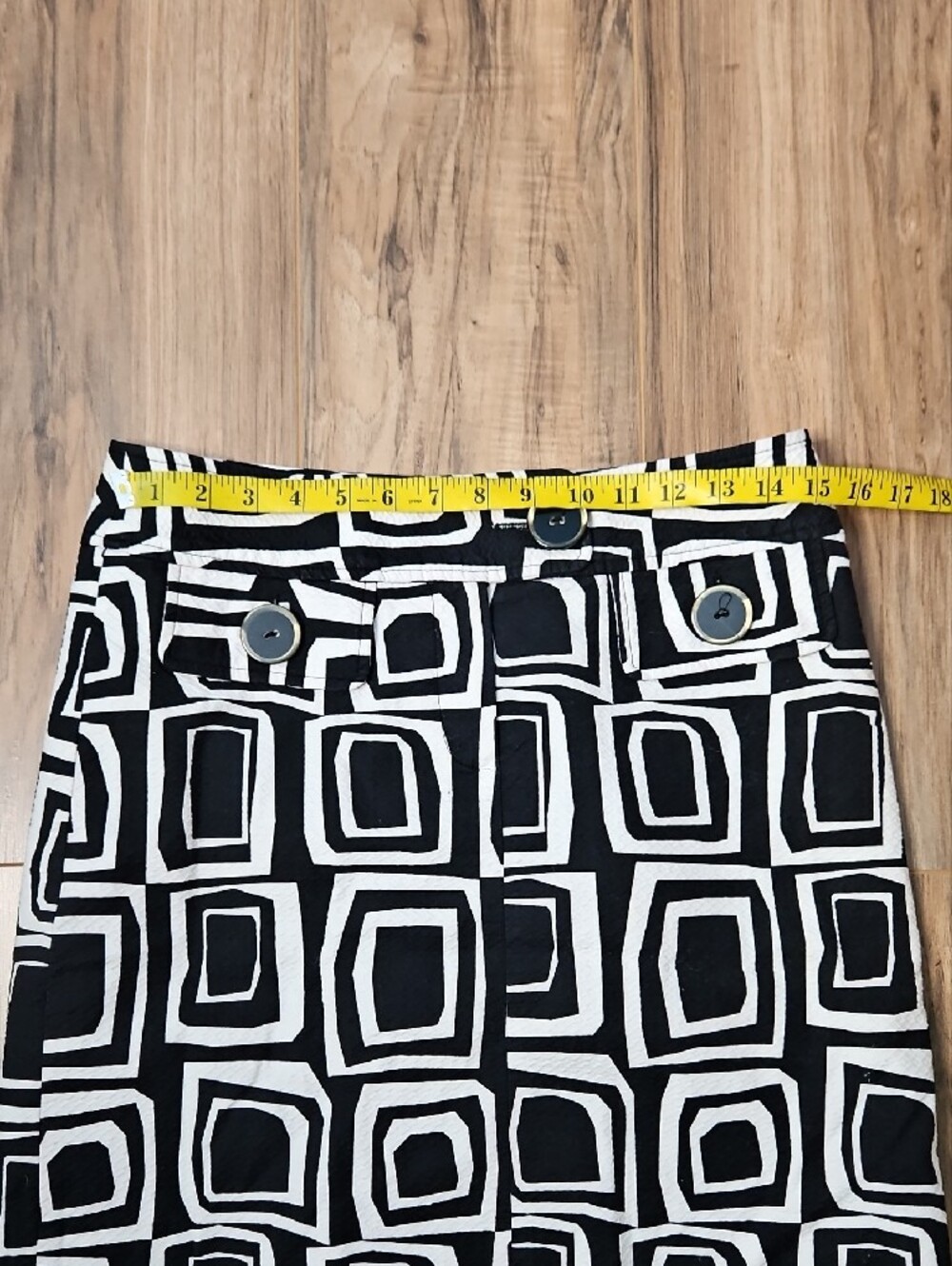 Donna Degnan Black & White Geometric Mini Skirt Size 8 - Picture 6 of 9